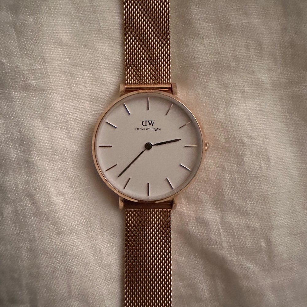 Daniel Wellington watch, Classic Petite Melrose 32mm in white